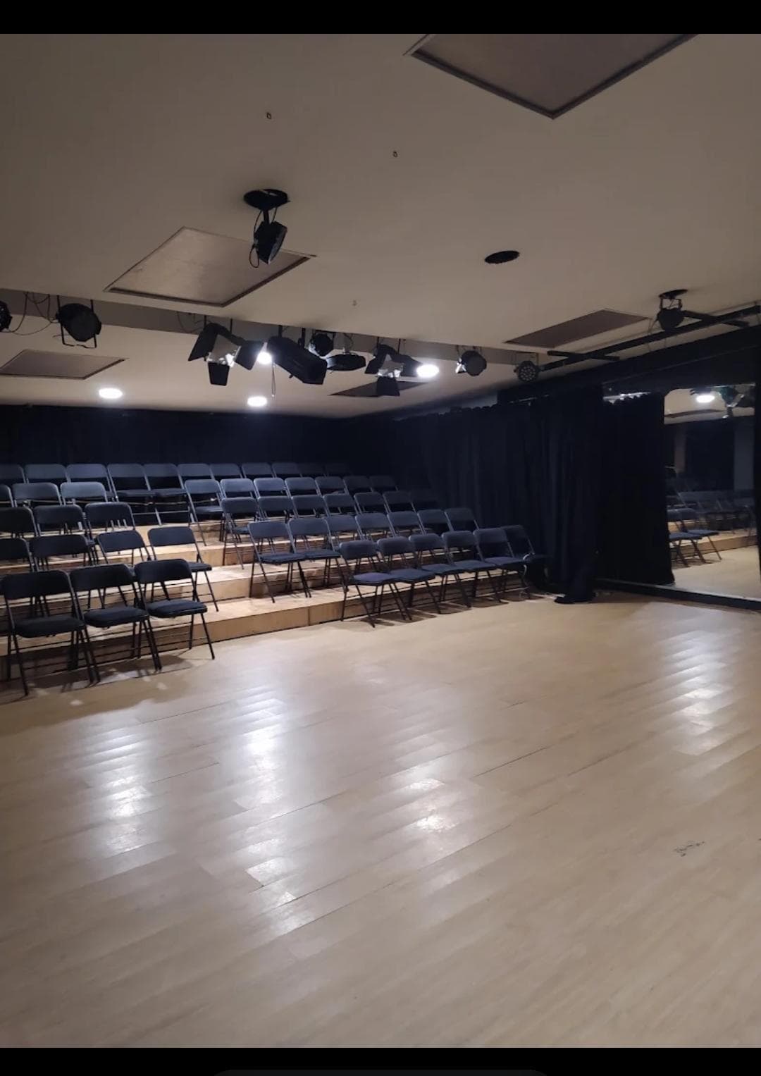 THE IMPROV HOUR